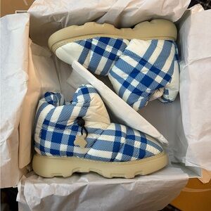 Burberry Blue Check Pillow Boots NIB 45